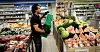SOMMERJOBB: Arbeidsmiljøloven er gjeldende for alle typer arbeid, også sommerjobber. Illustrasjonsbilde.