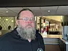 BEKYMRET: – Vi ser en del som forsvinner vekk herfra fordi lønna er for lav. Det er blitt vanskeligere å rekruttere, og vi har kuttet ut kravet til fagbrev for å få nok folk, sier Tarjei Fiske Fjalestad.
