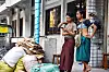 KAMERATER: Telenors mobilsatsing i Myanmar har gjort underverker for internett i landet. Kanskje nettopp derfor er Facebook blitt store. Tradisjonelle medier er det få som har trua på.