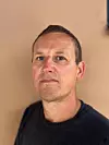 LETTET: Johnny Egilstad, tillitsvalgt ved Coop Obs Arendal, er glad for at det ikke ligger an til søndagsåpne butikker i hans kommune.