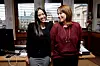 VIKAR: Abigail Dungca fikk være leder av Handel og Kontor en hel dag gjennom prosjektet til Ungt Entreprenørskap. Trine Lise Sundnes er imponert over vikaren sin.