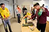 Antoni Cesar Banderman (øverst, til høyre) er HK-medlem og har jobbet i kabinen i Novair siden 2015. For ham betyr sikkerheten i lufta alt. – Fra vi går om bord, til vi forlater flyet, så tenker vi sikkerhet. Det er jobben min, sier han til HK-Nytt.