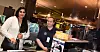 Rozina Nazar er tillitsvalgt for ansatte i Travel Retail Norge. Her sammen med butikkmedarbeider Margit Loise Tesen i ankomsthallen på Gardermoen.