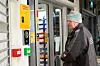 INNESTENGT: Svein Strandbråten får ikke låst seg ut med mobilen og tar kontakt med