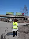 Regionkontorleder Renate Klopp i HK region Østlandet Sør på vei for å hilse på to streikende medlemmer.