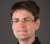 NYE RESULTATER: Harald Dale-Olsen (bildet) og de andre forskerne bak studien finner en klar effekt av skattefradraget for fagforeningsmedlemskap i hele privat sektor, med unntak av bygg og anlegg. Både i privat sektor totalt og i de enkelte næringene ville organiseringsgraden falt med rundt 5 prosentpoeng gjennom perioden dersom subsidieringen av fagforeningsmedlemskapet ikke hadde vært økt.