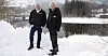 Per Rønningen (t.v.) og Sveinung Lunde utenfor Montér Lunde-butikken, like ved Telemarkskanalen.