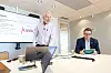 FRAMTIDSTALL: Sjeføkonom Lars Haartveit (t.v.) i Virke presenterte prognosene for norsk næringsliv på et seminar i regi av Virke. Ivar Horneland Kristensen forbereder sine kulepunkt.