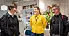 FORNØYDE: Ikea-ansatt Stine Grovassbakk (i midten) og HK-leder Christopher Beckham (t.h.) er fornøyde med at statsråden vil gå gjennom reglene.