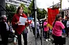 HK-leder Trine Lise Sundnes var en av dem som holdt appell da fagbevegelsen samlet seg i protest mot regjeringen torsdag ettermiddag.