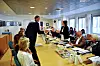 FORHANDLINGER: Samfo-direktør Torgeir Kroken og Trine Lise Sundnes skal diskutere både lønn, pensjon og arbeidstid de nærmeste dagene.