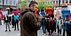STØTTER HVERANDRE: Jon Thomas Suhr holdt appell i solidaritet med HK-medlemmet som har saksøkt sin arbeidsgiver.