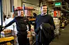 LO-LEDER PÅ BESØK: Hans-Christian Gabrielsen besøkte Meny Oasen og fikk høre om arbeidshverdagen til HK-medlem Henrik Sanden. LO-lederen er imponert over resutlatene i serviceprosjektet i Bergen.
