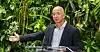 VERDENS RIKESTE: Jeff Bezos er blitt verdens rikeste mann og Amazon er blitt langt mer enn bokbutikken det startet som for 26 år siden. En rekke produkter er utviklet av Amazon, som lese- og nettbrett og smarthøyttalere.