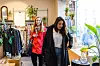 BRUKT: Du kan kjøpe ting som er brukt, foreslår Jenny Lund, her fotografert med medforfatter Beate Engelschiøn hos en bruktbutikk i Oslo