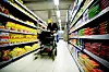 I DET BLÅ: Regjeringen er ganske alene om å ønske seg søndagsåpne butikker. Vil de gjennomføre planen sin?