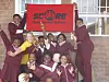 IDRETTSLEDER: Camilla Hermansen har vært på utveksling i Sør-Afrika gjennom Idrettens fredskorps. Her med unge idrettsledere som hun var lærer for ved German Village barneskole i Peddie, Eastern Cape.