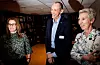 FERDIG SNAKKA: Trine Lise Sundnes, Torgeir Kroken og Peggy Hessen Følsvik har fordelt lønnstillegg til de ansatte i Coop og resten av samvirke-Norge.