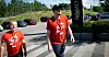 SOMMERPATRULJE: Knud-Daniel Hansen fra Fagforbundet og Mikael Schevik fra Industri Energi er noen av dem som er ute og går på patrulje. Handel og Kontor derimot har valgt å ikke gå ut, og ringer rundt til unge ansatte fra kontoret.