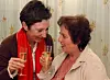 SEIER: Høyesterettsdommen i SAS  Braathens-saken er et høydepunkt i Peggy Hessen Følsviks fagforeningshistorie. Her feirer hun med tidligere kollega Unni Aurdal. Datoen er 31. januar 2006.