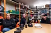 KREVER TILTAK: –  Før syntes jeg det var greit å stå her alene om natta. Nå er det ukomfortabelt, sier tillitsvalgt Anne Henriksen (t.v.). Nina Auke og Benjamin Solli er enige.