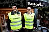 OVER: Johanne Melbye og Anne Mari Gåserud på Astoria blomster på Hamar kan ta av seg streikevestene etter 14 dager i streik.