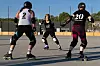 TEKNIKK:  – Forward, outside, middle, backwards, ropes det slik at utøverne skal kopiere  hverandre og bevege seg i riktig retning på kommando.