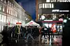 FANER: Flere tok turen innom Karl Johan for å støtte aksjonen.