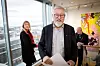 SAMME RAMME: LO-nestleder og forhandlingsleder Tor-Arne Solbakken satser på å bli enige i lønnsforhandlingene med Virke i løpet av fredagen. Virkes forhandlingsdirektør Inger Lise Blyverket (t.v.) tar imot LO-delegasjonen.