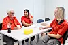 GOD STEMNING: Fv. Åse Linda Bakke, Maria Esther Ramos Puma og June Stensland har en liten pause sammen.