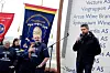 Thomas Suhr fra HK i Oslo og Akershus ga de streikende full støtte. - Vi har HK-medlemmer på kontorene her, sa han. Han benyttet også anledningen til å be om støtte selv, da HK planlegger fanemarkering utenfor Tinghuset i forbindelse med en sak mot en hovedtillitsvalgt.