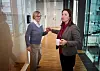 KLARE TIL DYST: NHOs forhandlingsleder Elisabeth Lea Strøm (t.v) og HK-leder Trine Lise Sundnes er klare til å forhandle om Standardoverenskomsten for kontoransatte.