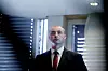 Robert Eriksson legger i dag fram forslag om at arbeidstida kan legges opp med lange dager i perioder og mer hvile i andre perioder.