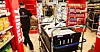 OPP I LØNN: Mange butikkansatte går opp i lønn før lønnsoppgjøret har startet.
