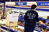 LAVERE LØNN?: HK nekter å inngå en tariffavtale med en Rema 1000-butikk som vil gi de ansatte lavere lønn enn i resten av varehandelen.