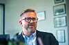 Hvis utviklingen fortsetter, får ikke unge lenger den læringsarenaene de trenger, mener YS-leder Hans-Erik Skjæggerud.